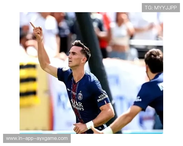 皇马二队暴雨赛获胜，年轻门将惊艳全场