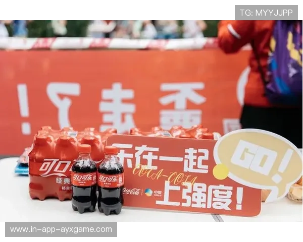 马拉松跑者边跑边直播吃辣条创造奇观