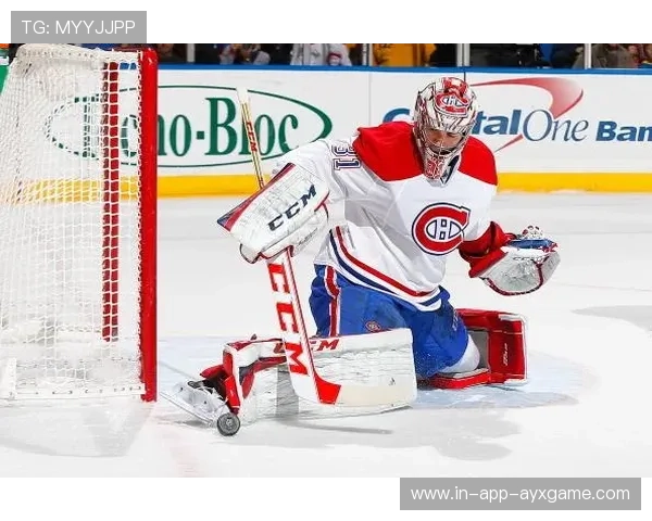 冰球门将扑救堪比超英，赛后获封神