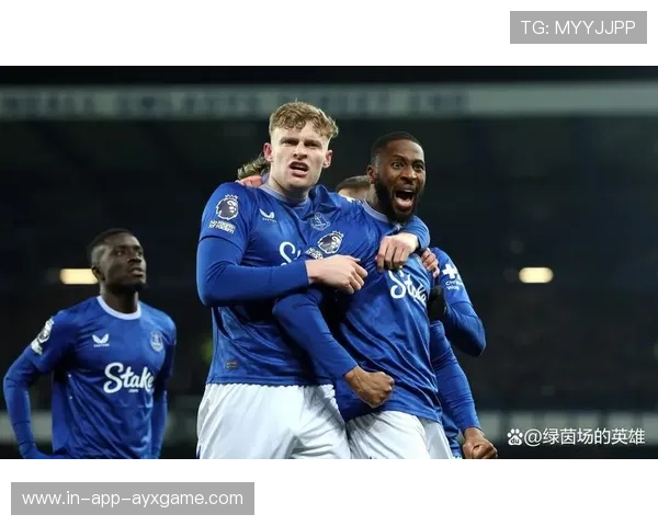 埃弗顿利用稳固防线创造反击机会