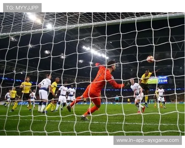 多特在角球战术上的布置再度收获回报