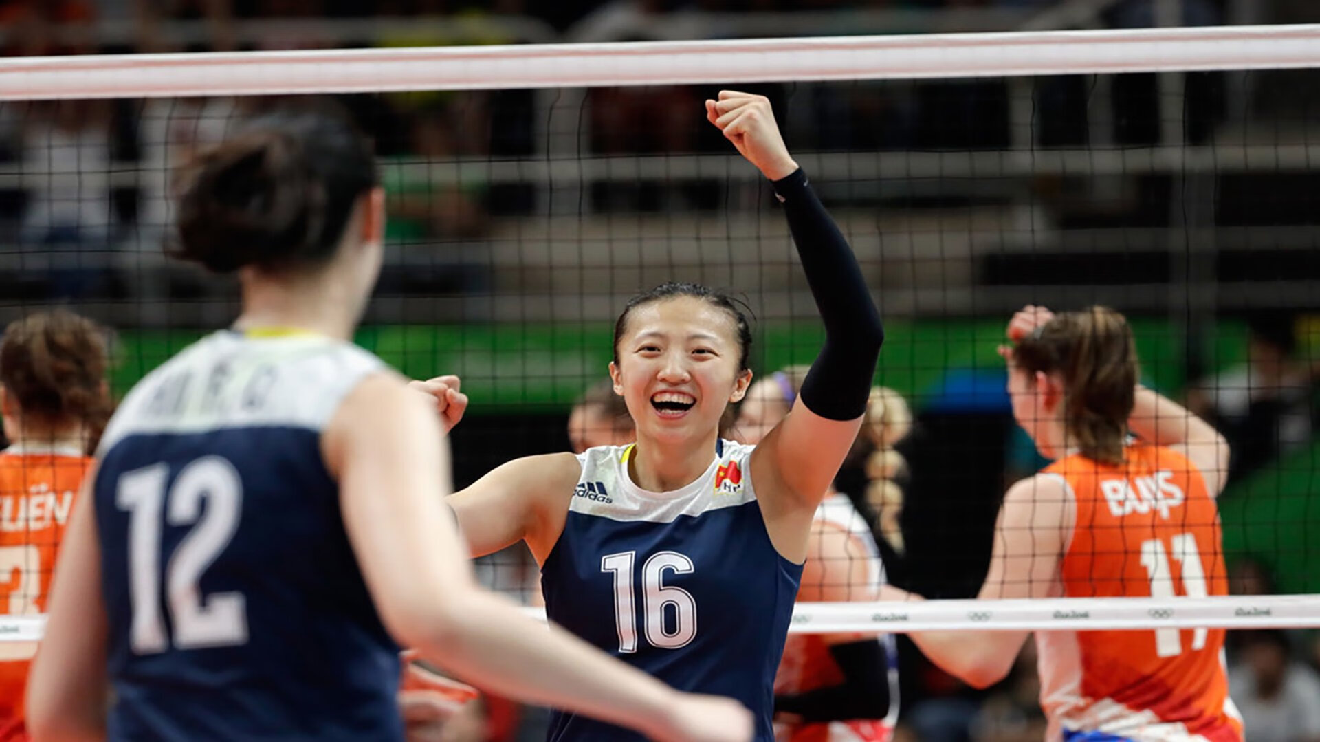 亚洲球队在赛赛场上交锋，亚洲球队在赛赛场上交锋的是谁